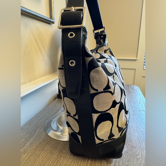 Coach 🚨CLEAN OUT monogram soft black leather trim shoulder/crossbody bag. EUC - Picture 9 of 16